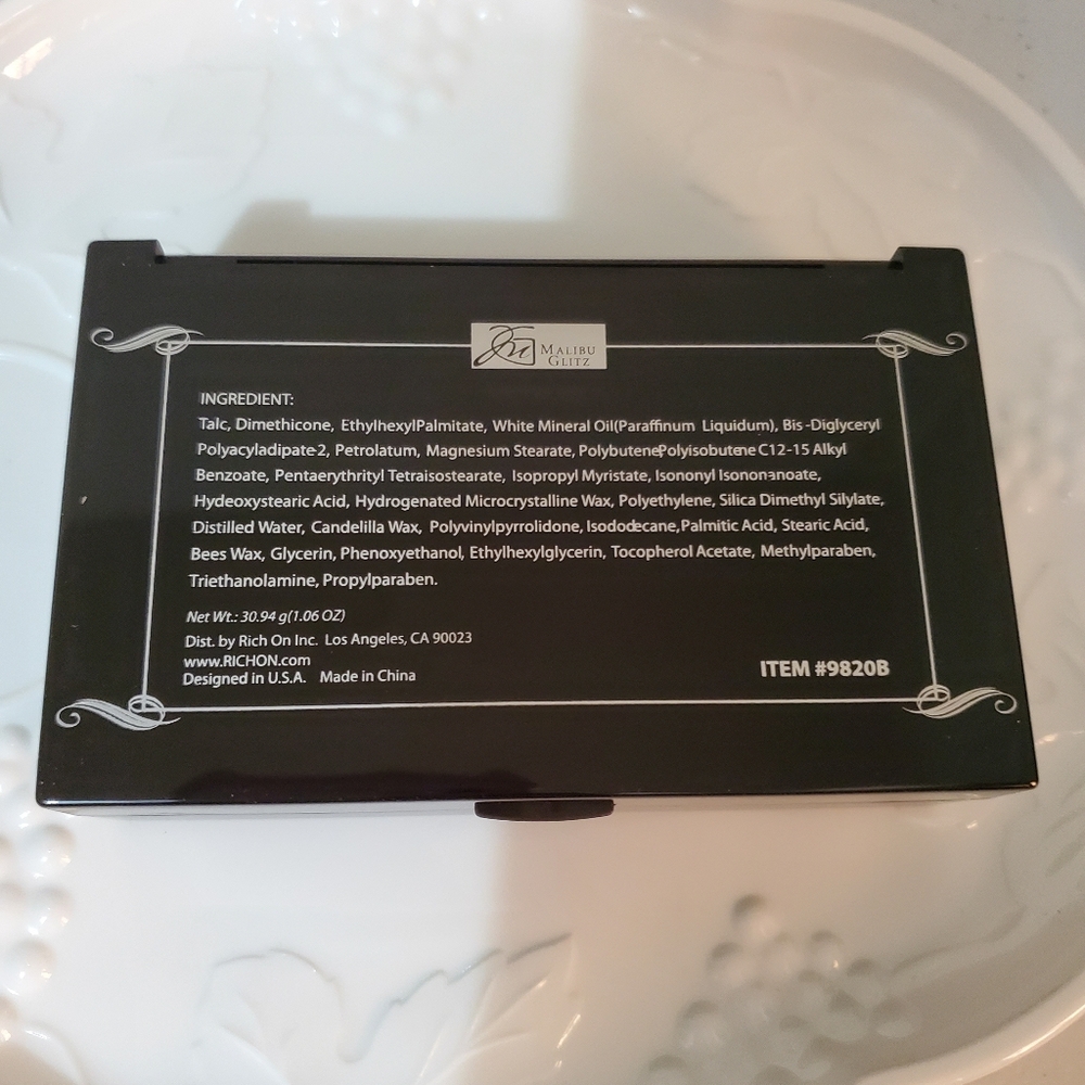 Malibu Glitz Multi-Color Makeup Palette Case - Picture 4 of 8